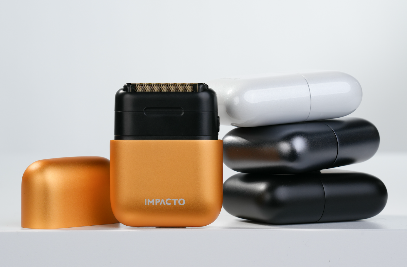 Impacto Micro Wet-Dry Shaver (White)