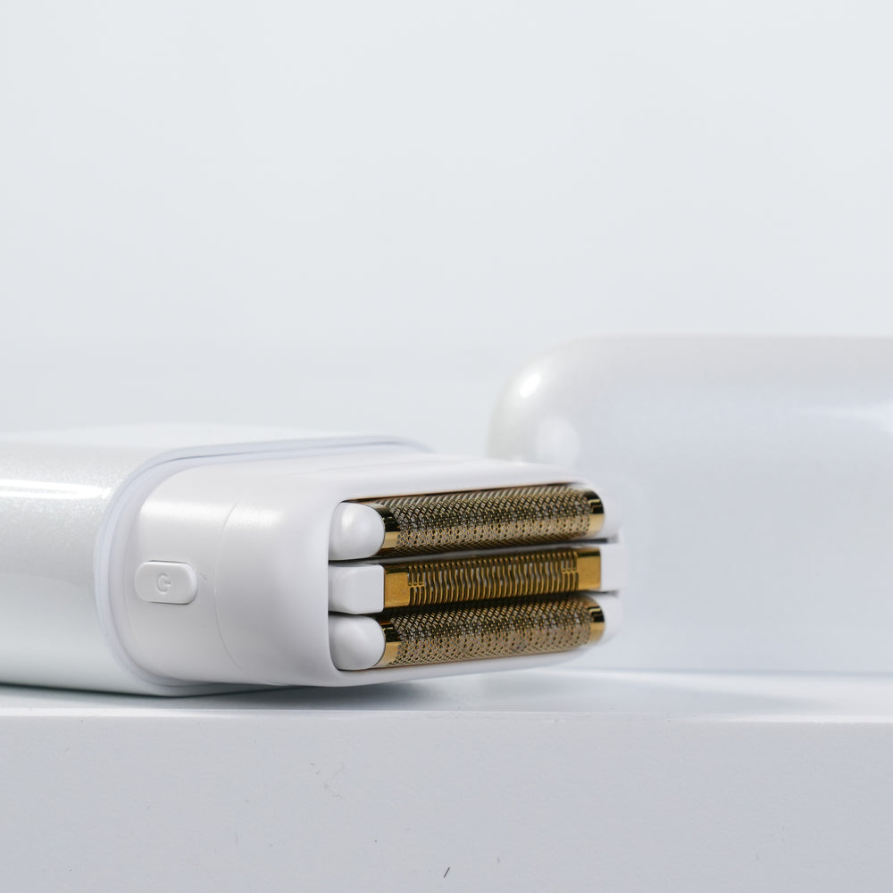 Impacto Micro Wet-Dry Shaver White
